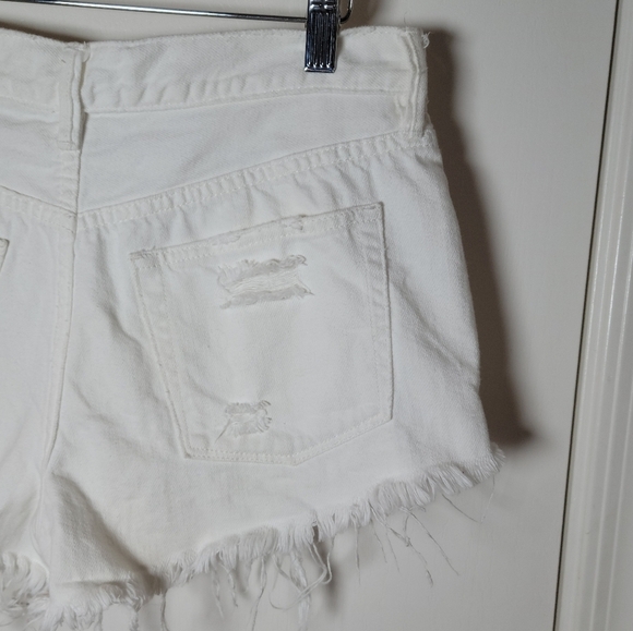 We The Free by Free People White Distressed Denim Button Fly Shorts Size 27 - Picture 9 of 10
